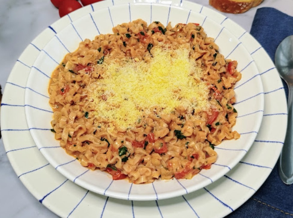 Miojo de tomate cremoso
