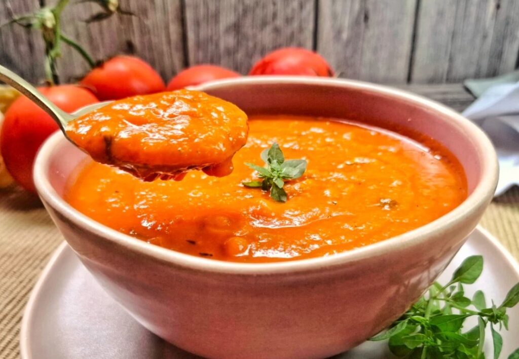 Molho de tomate com beterraba