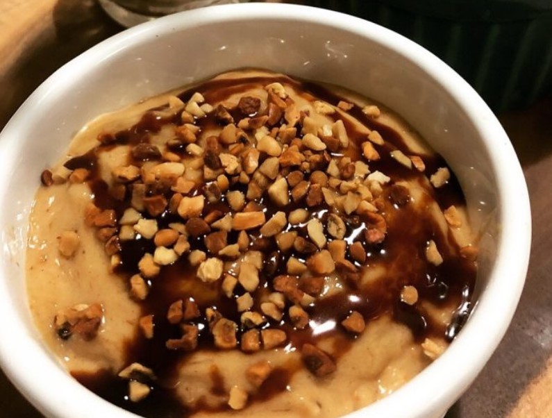 Sorvete de banana com paçoca