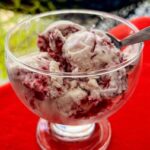Sorvete de frutas vermelhas