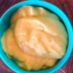 Sorvete de manga com banana e mel