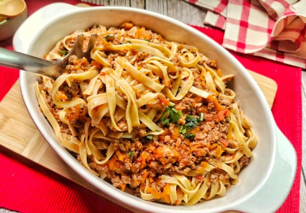 Tagliatelle-Receita-Facil-Saborosa-e-com-Molho-de-Carne-Rapido