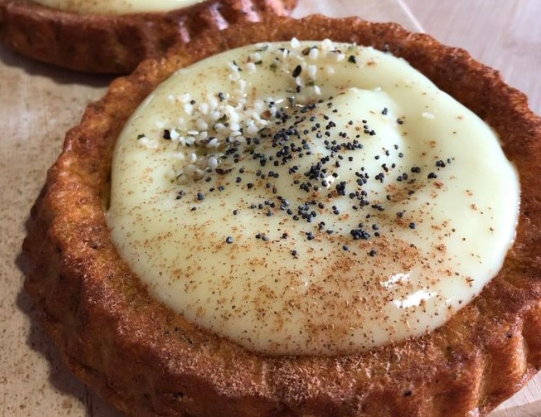 Tarteletes de banana e sementes