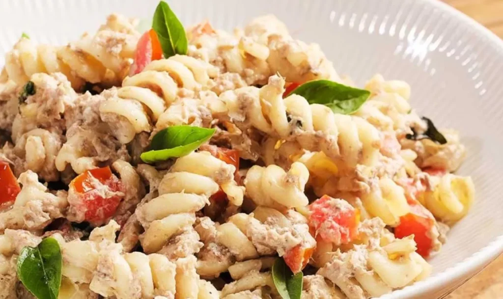 Macarrão Cremoso com Atum