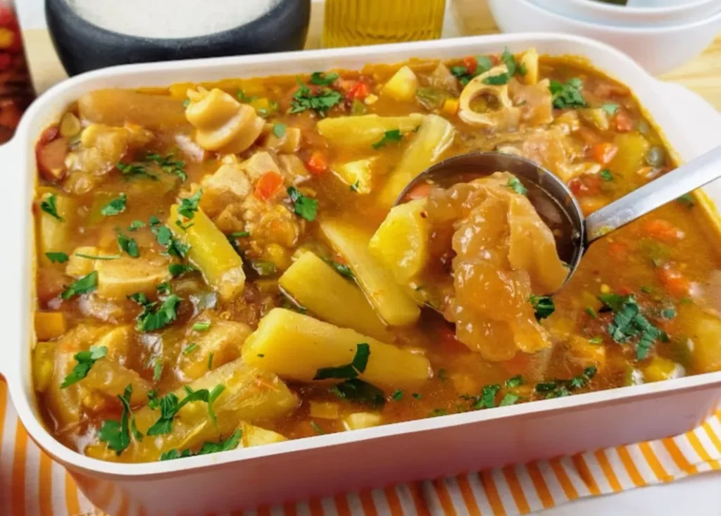 como-fazer-caldo-de-mocoto-rico-e-saboroso
